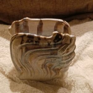 MAKOLO- Artistic Ceramic Vase